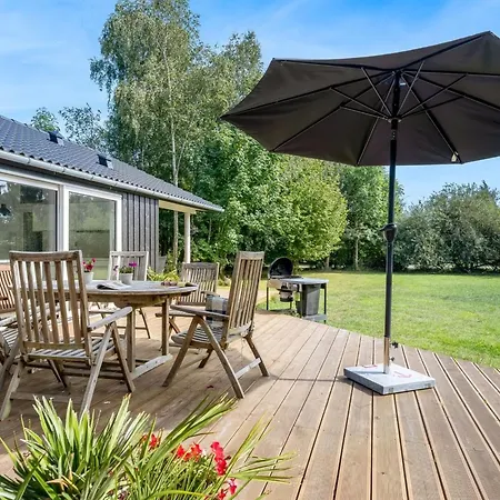 Elin - 200m From The Sea By Interhome *
