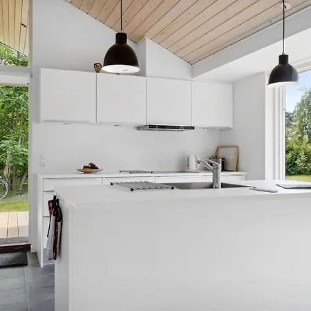 Elin - 200m From The Sea By Interhome *